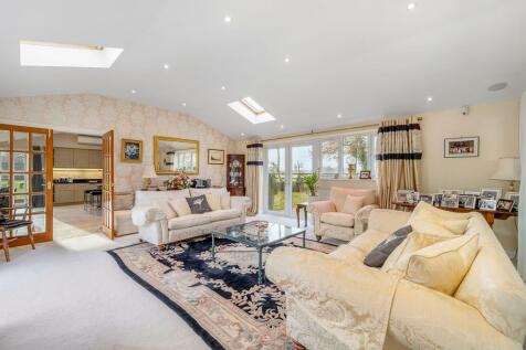 Airfield Lodge (Wigsley)-75.jpg