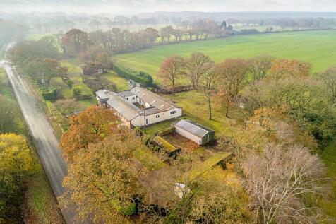 Airfield Lodge (Wigsley)-1.jpg