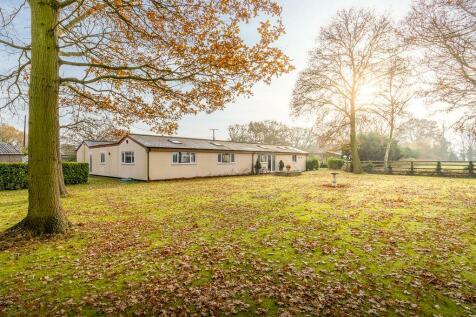 Airfield Lodge (Wigsley)-27.jpg