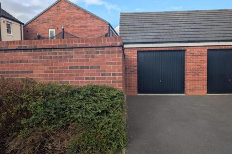 Garage - Charlock.JPG