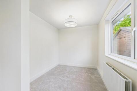 Master Bedroom & Dressing Area