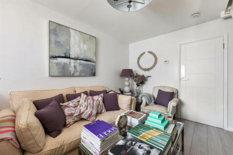 Magpie Close E7