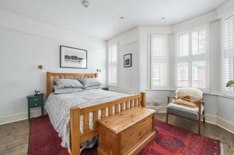 Cavendish Drive E11