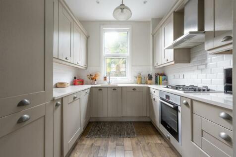 Cavendish Drive E11
