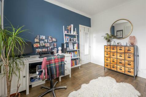 Cavendish Drive E11