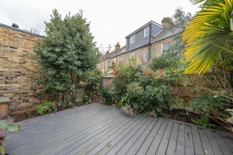 Cavendish Drive E11