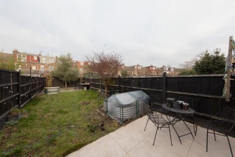 Gordon Road E11
