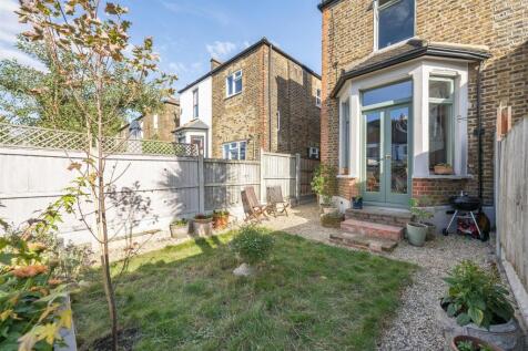 Richmond Road, E11