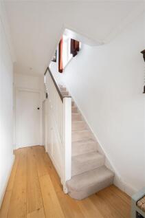 Elmcroft Close E11