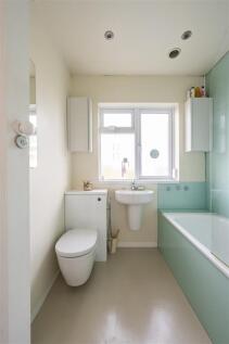 Elmcroft Close E11