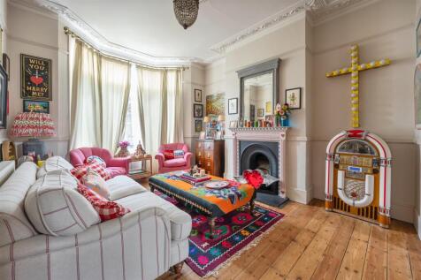 Grove Green Road E11