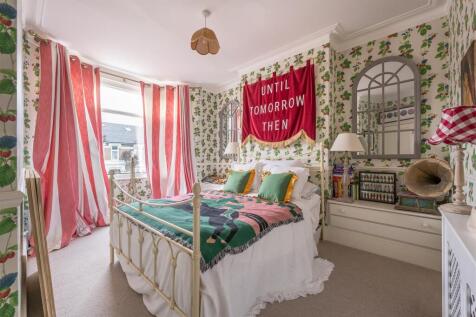 Grove Green Road E11