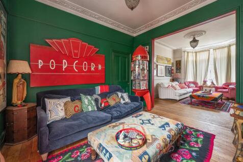 Grove Green Road E11