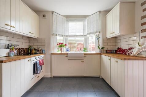 Grove Green Road E11
