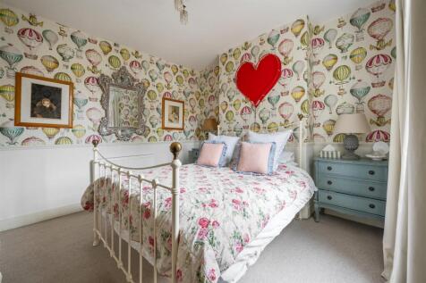Grove Green Road E11