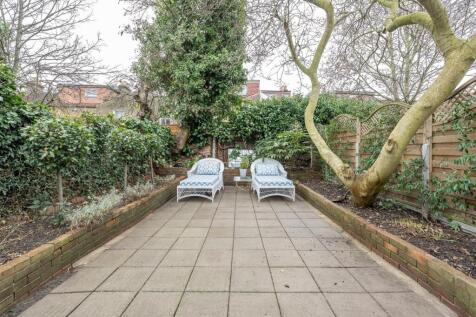 Grove Green Road E11