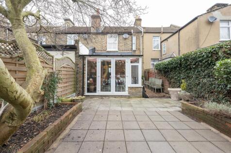 Grove Green Road E11