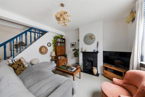 Stafford Road E7