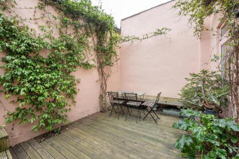 Neville Road E7