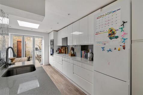 Lime Walk, E15