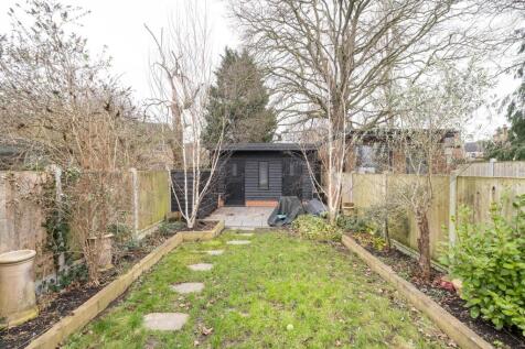 Esther Road E11