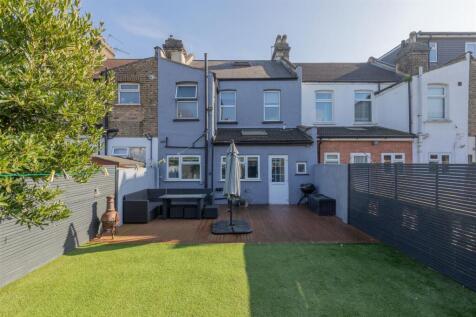 Grove Green Road E11