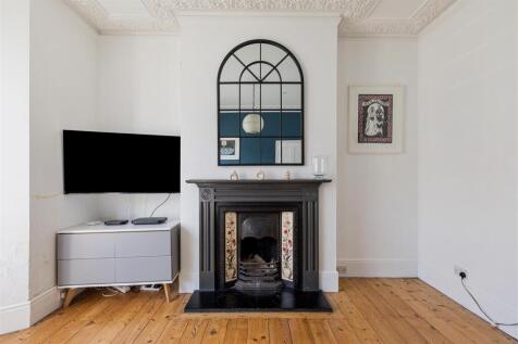 Grove Green Road E11