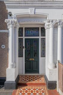 Grove Green Road E11