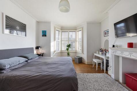 Grove Green Road E11