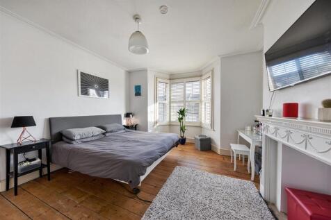 Grove Green Road E11