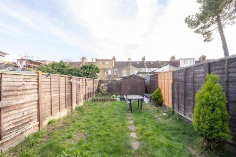Strone Road E7
