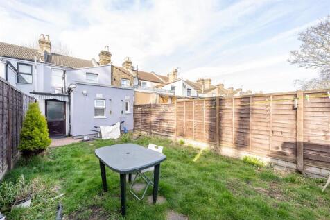 Strone Road E7