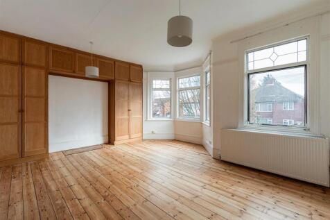 Chadwick Road E11