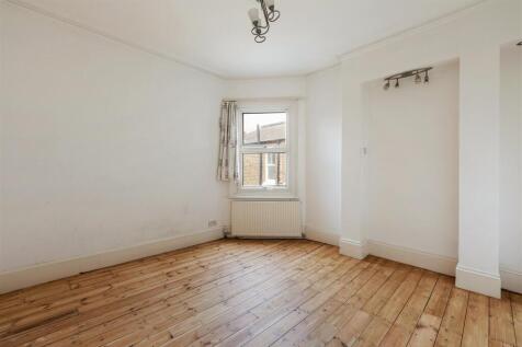 Chadwick Road E11