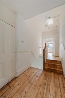 Chadwick Road E11