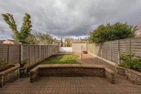 Chadwick Road E11