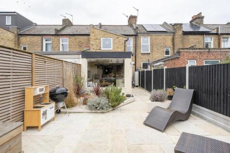 Richmond Road E11