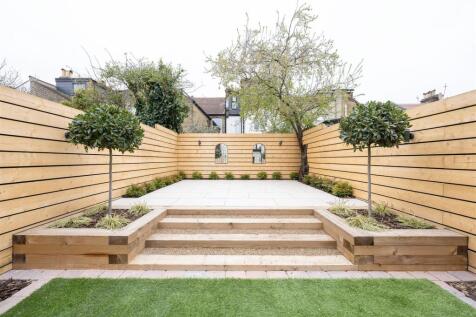 Southwell Grove Road E11