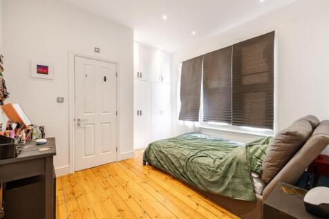 Romford E12