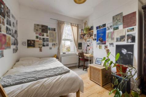 Gordon Road, E11