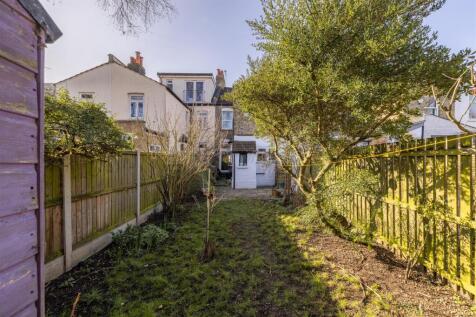 Gordon Road, E11