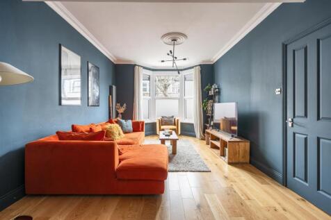 Halley Road E7
