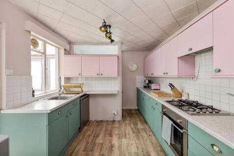 Birchdale Road, E7