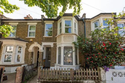 Park Grove Road, E11