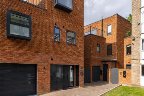 Radlett Close E7