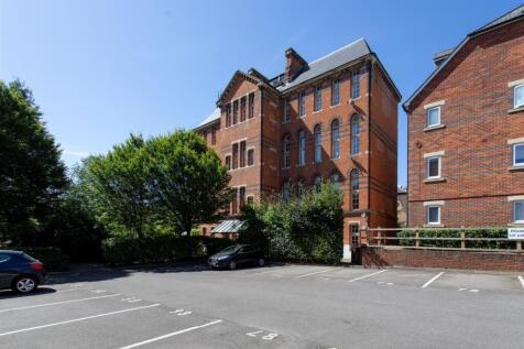 6 Langham House