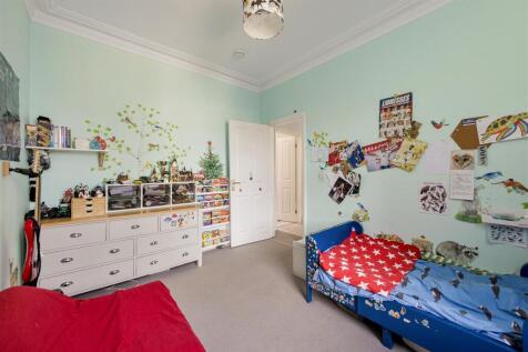 Barclay Road E11