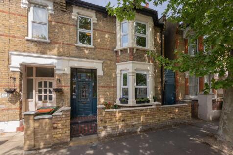 Crofton Road E13