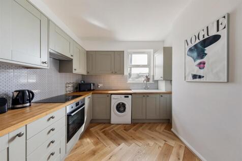 Lucas Avenue, E13