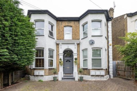 Bulwer Road, E11